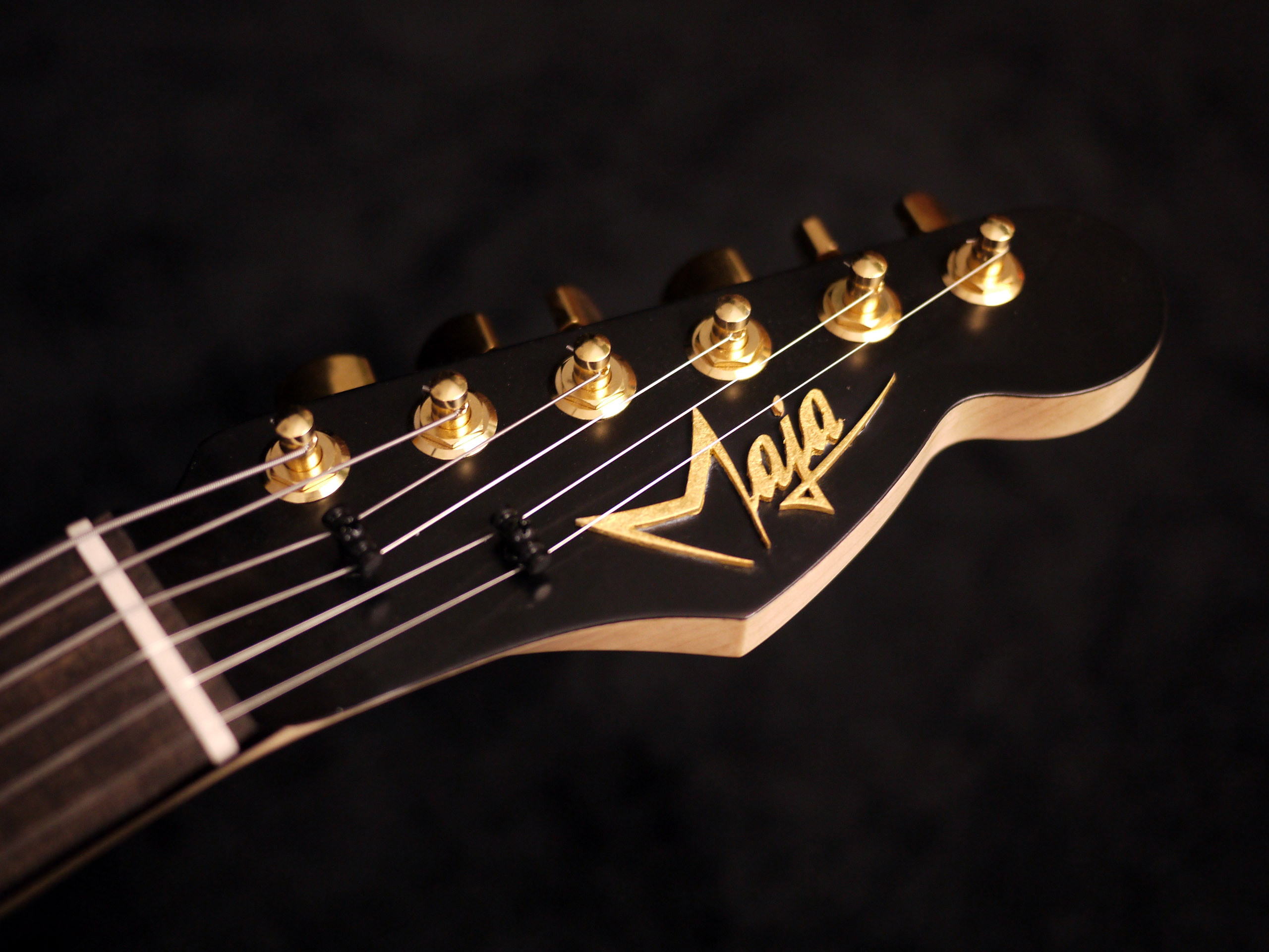 Custom Shop Maja Guitares Modèle Kurun