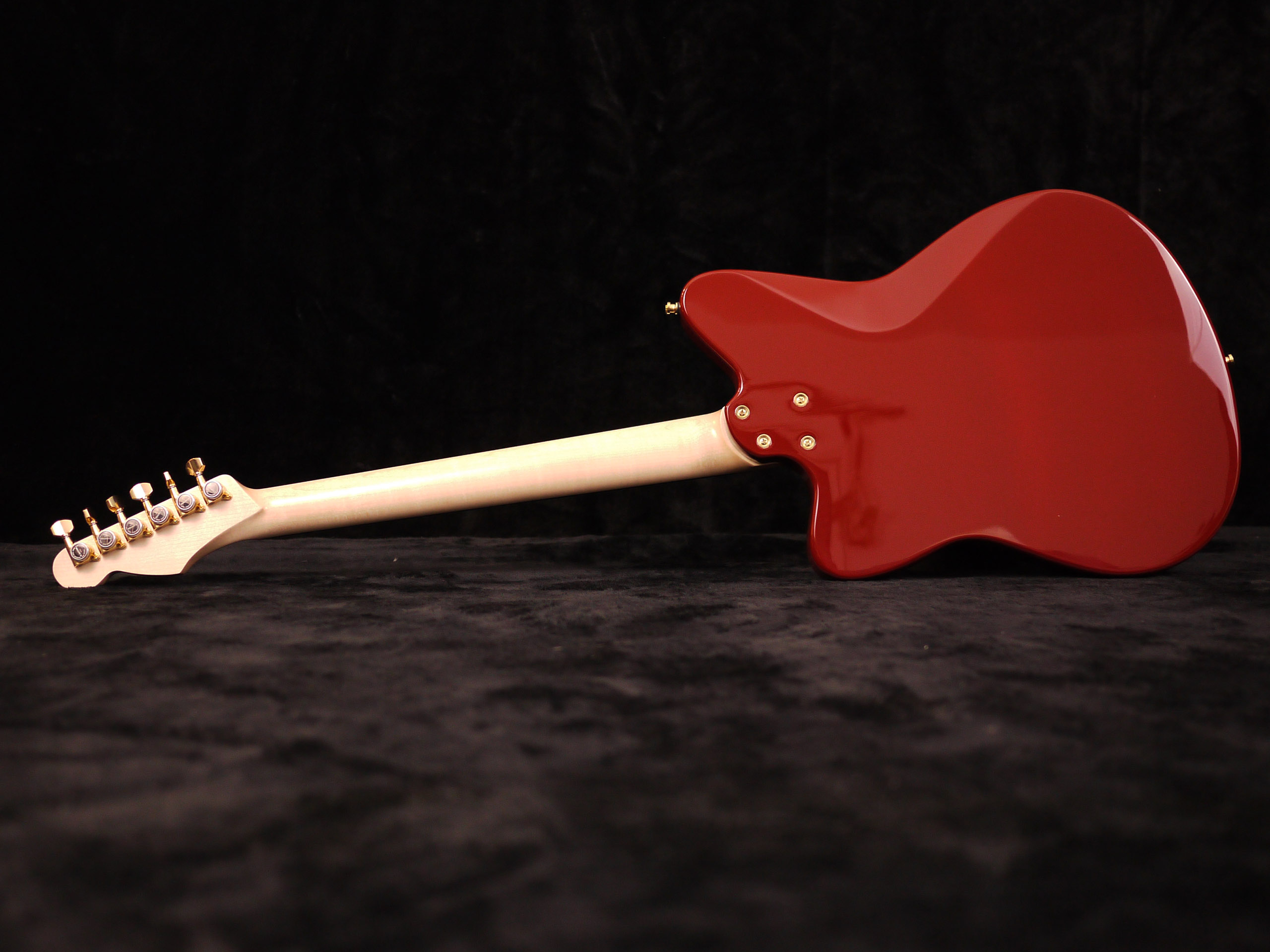 Custom Shop Maja Guitares Modèle Kurun N°2