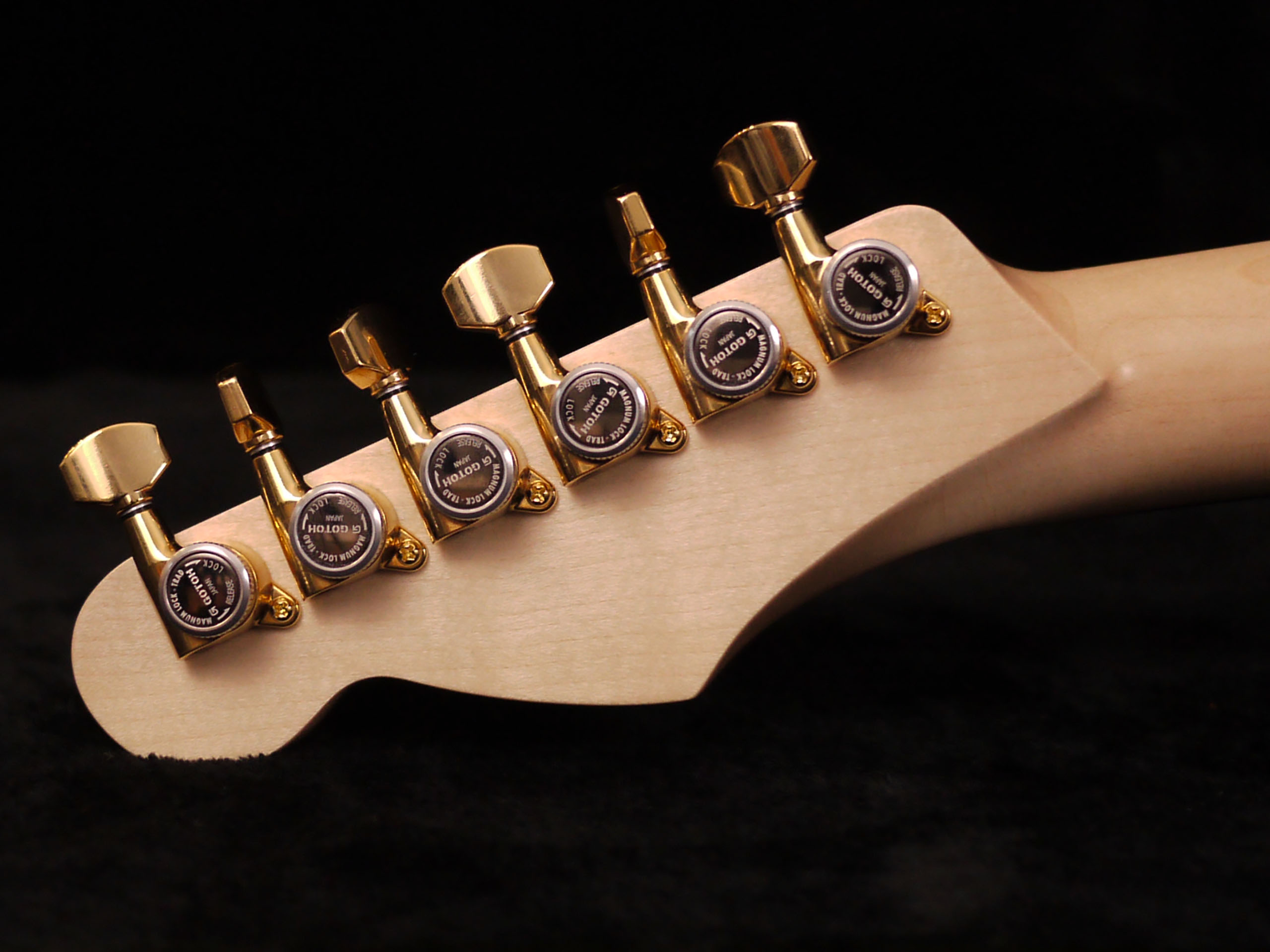 Custom Shop Maja Guitares Modèle Kurun N°2